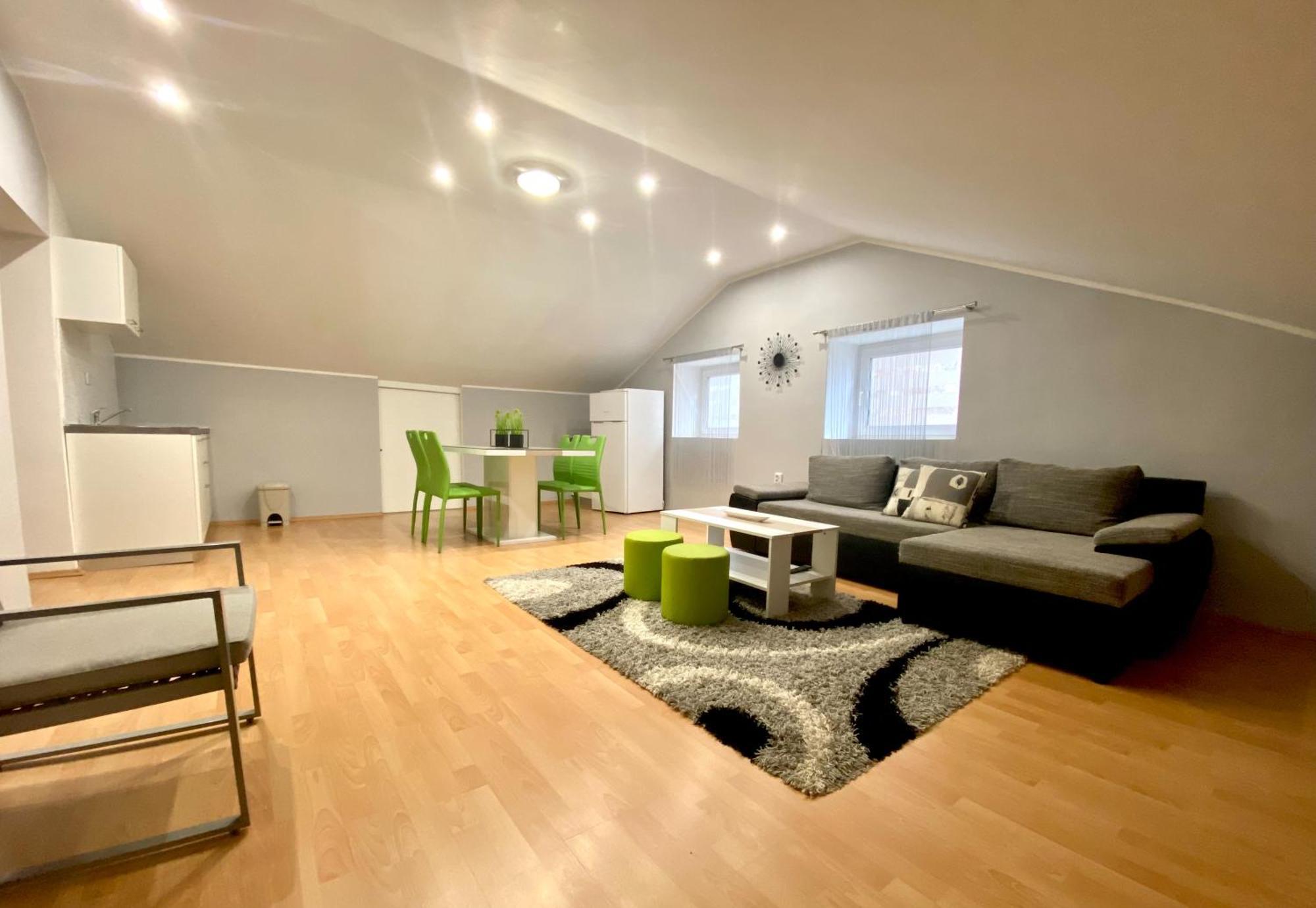 Apartments Suzi Crikvenica Buitenkant foto
